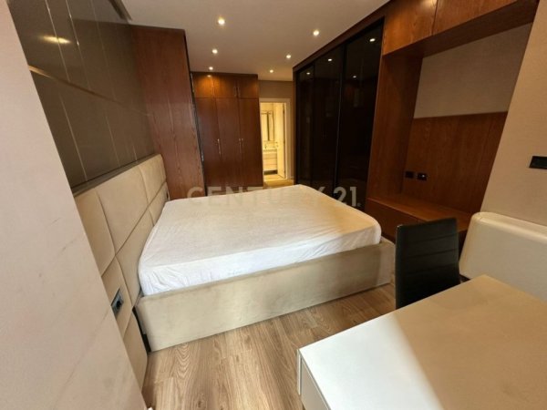 Tirane, jepet me qera apartament 2+1+Aneks+Ballkon Kati 5, 124 m² 900 € (Jordan Misja , Hipoteka)