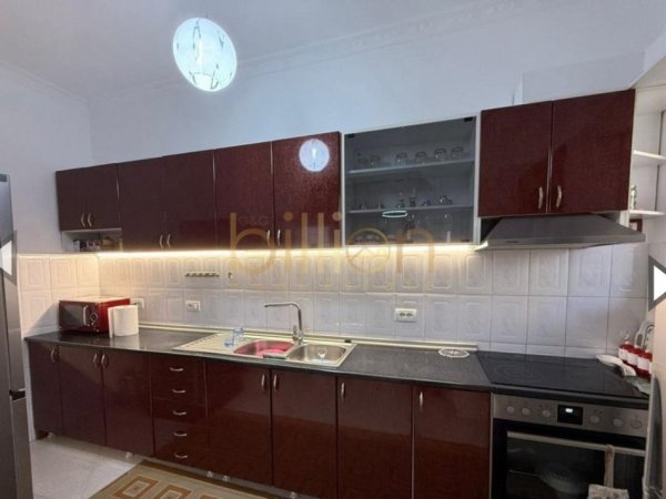 Tirane, jepet me qera 2+1+Ballkon , 143 m² 680 € (Qyetet studenti)
