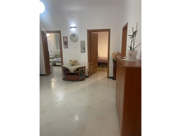 Tirane, jepet me qera 2+1+Ballkon , 143 m² 680 € (Qyetet studenti)
