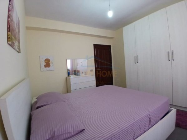 Tirane, jepet me qera apartament 2+1 Kati 2, 110 m² 550 € 