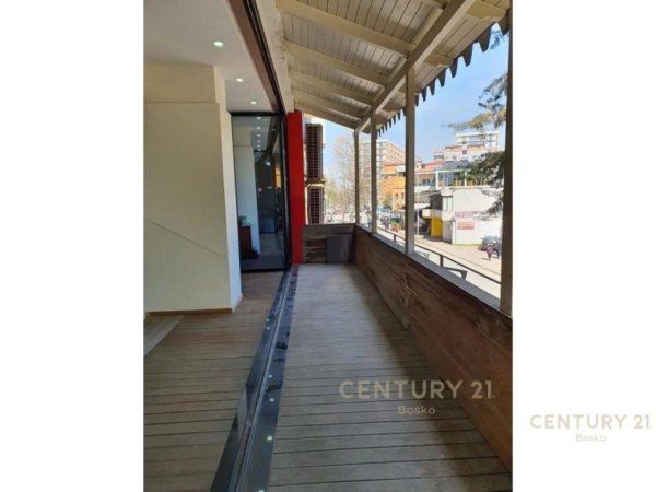 Tirane, jepet me qera ambjent biznesi Kati 1, 100 m² 1.000 € (Don Bosco)