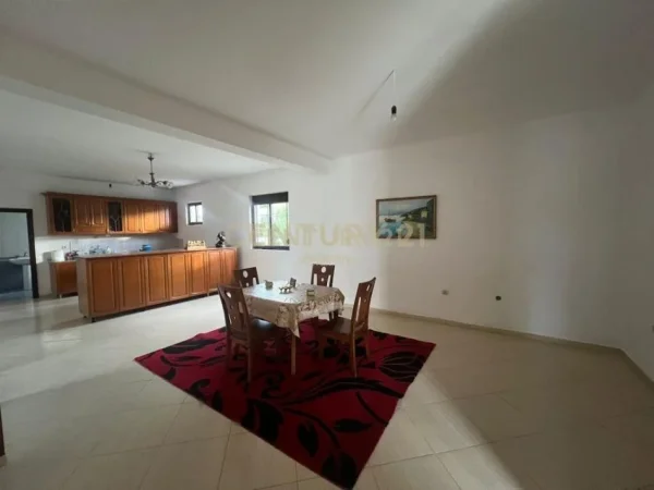 Durres, shes shtepi 2+1+Aneks+Ballkon Kati 0, 125.000 €