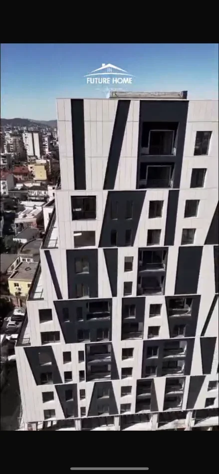 Tirane, jepet me qera ambjent biznesi Kati 1, (Barrikadave)