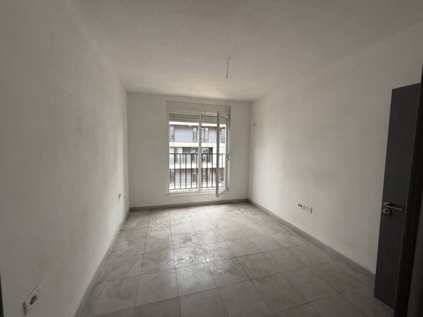 Tirane, jepet me qera apartament 2+1 Kati 3, 117 m² 600 € 