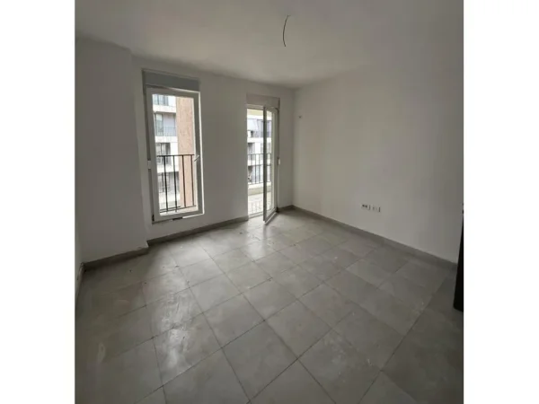 Tirane, jepet me qera apartament 2+1 Kati 3, 117 m² 600 € 
