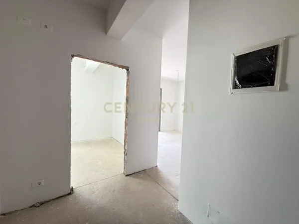 Tirane, shitet 1+1 Kati 7, 74 m² 184.750 € (Bulevardi i Ri)