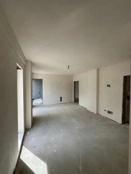 Tirane, shitet apartament 1+1+Ballkon Kati 4, 67 m² 65.000 € (Univers City QTU)