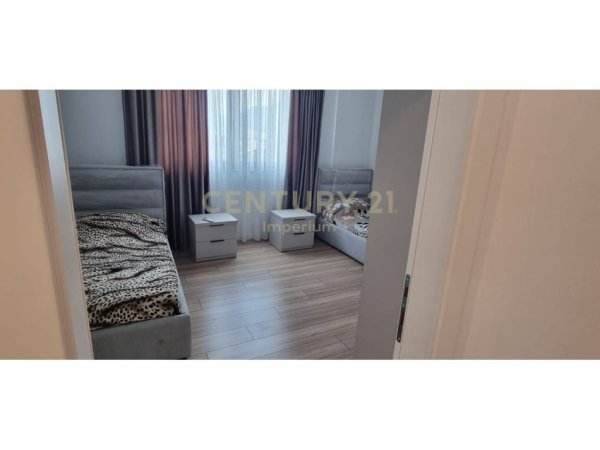 Tirane, jepet me qera apartament 2+1 Kati 6, 117 m² 850 € (fushës së Aviacionit)