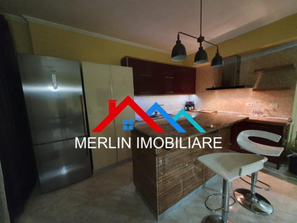 Tirane, jepet me qera apartament 3+1+Ballkon Kati 1, 120 m² 800 € (RRUGA FROSINA PLAKU,21 DHJETORI.)