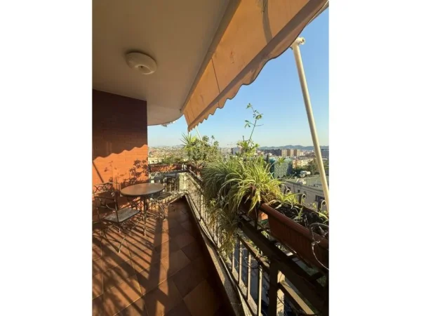 Tirane, shitet apartament 2+1+Ballkon Kati 6, 111 m² (Oxhaku)