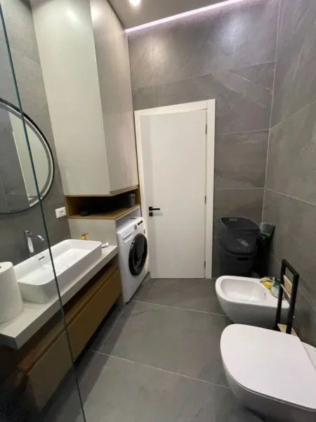 Tirane, jepet me qera apartament 1+1 , 69 m² 850 € 