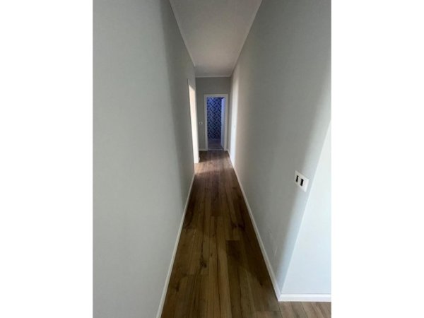 Tirane, shitet apartament 3+1 Kati 4, 124 m² 124.000 € (FRESK)