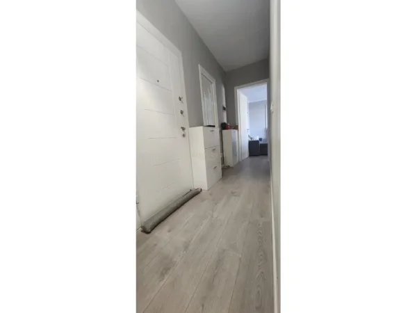 Tirane, jepet me qera apartament 2+1 Kati 6, 102 m² 800 € (Rruga e Kavajes.)