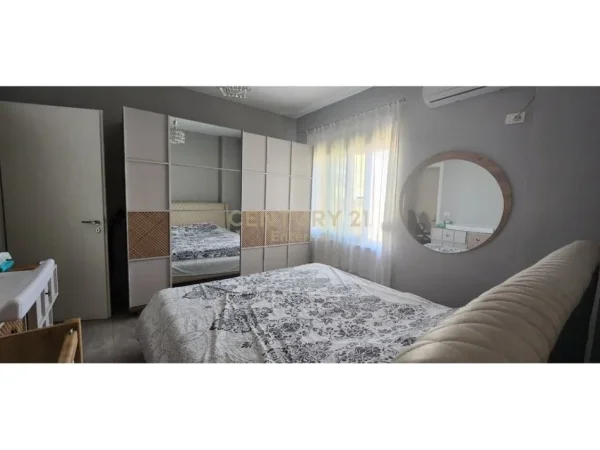 Tirane, jepet me qera apartament 2+1 Kati 6, 102 m² 800 € (Rruga e Kavajes.)