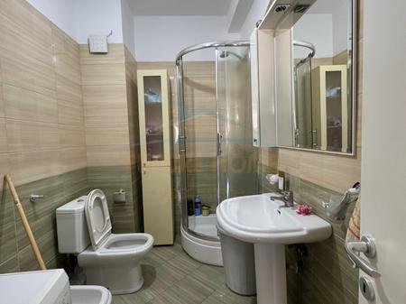Tirane, jepet me qera apartament 2+1+Ballkon Kati 4, 100 m² 450 € 