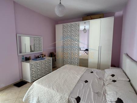 Tirane, jepet me qera apartament 2+1+Ballkon Kati 4, 100 m² 450 € 