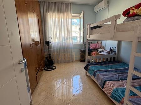 Tirane, jepet me qera apartament 2+1+Ballkon Kati 4, 100 m² 450 € 