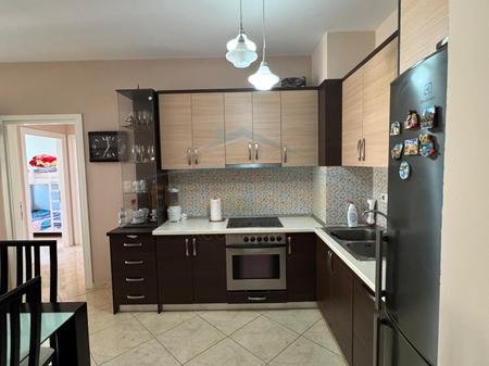 Tirane, jepet me qera apartament 2+1+Ballkon Kati 4, 100 m² 450 € 