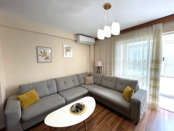 JEPET ME QERA SUPER APARTAMENT 3+1 NE BLLOK, 900 €uro