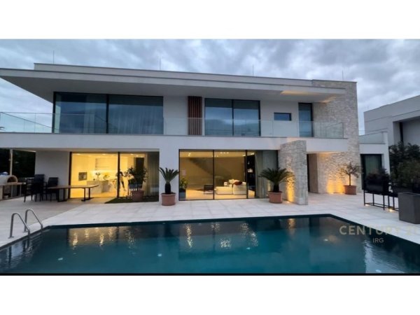 Tirane, shes apartament 4+1 Kati 2, 780 m² 2.000.000 € (MJULL-BATHORE)