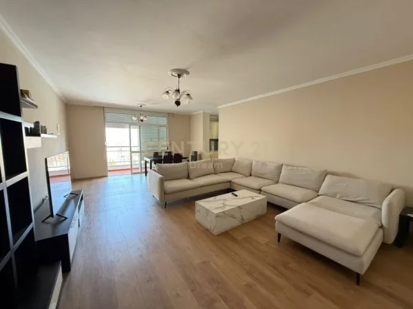 Tirane, shitet apartament 3+1+Ballkon Kati 11, 156 m² 425.000 € (Ish Ekspozita)