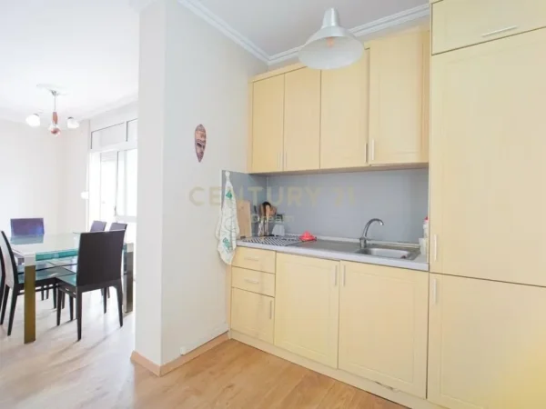 Tirane, shitet apartament 3+1+Ballkon Kati 11, 156 m² 425.000 € (Ish Ekspozita)