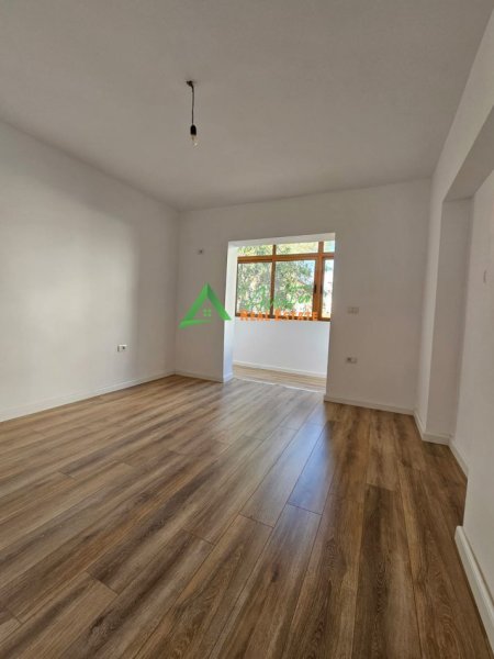 Tirane, shitet apartament 1+1+Ballkon Kati 5, 42 m², 98 000 Euro (21 Dhjetori)