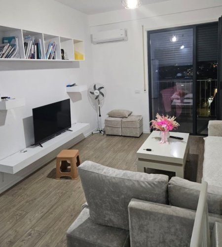 Tirane, jepet me qera apartament 1+1+Ballkon Kati 6, 70 m² 510 € (sadik petrela)