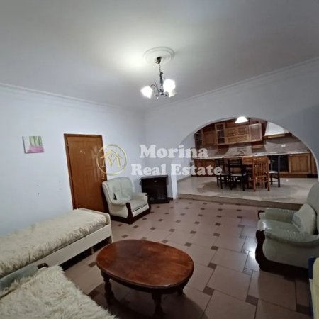 Tirane, jepet me qera shtepi 2+1 Kati 1, 350 € (Kinostudio)