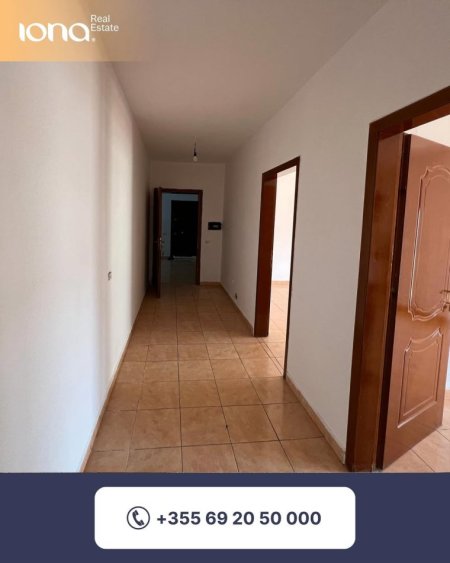 Golem, shitet apartament 1+1 Kati 4, 882 m² 70.000 € (250m Distanc Nga Deti)