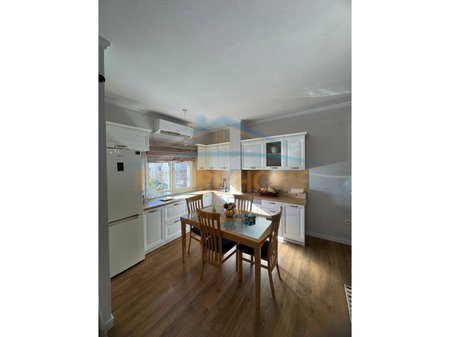 Tirane, jepet me qera apartament 2+1 Kati 5, 110 m² 600 € 