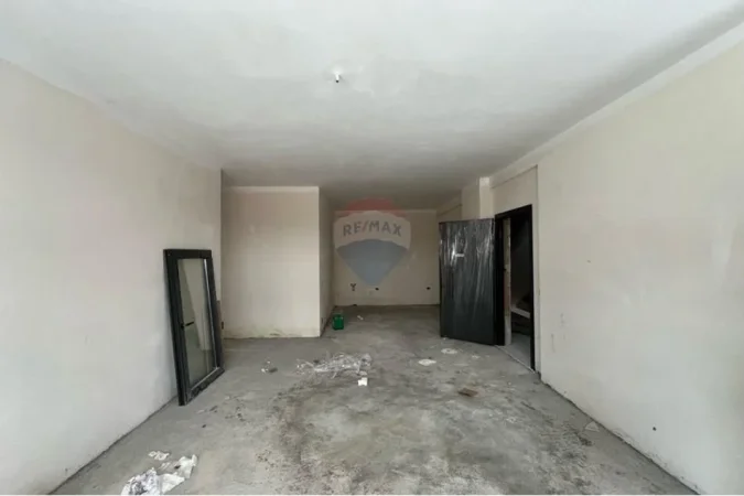 Tirane, shitet apartament 2+1+Ballkon , 124 m² 200.000 € 