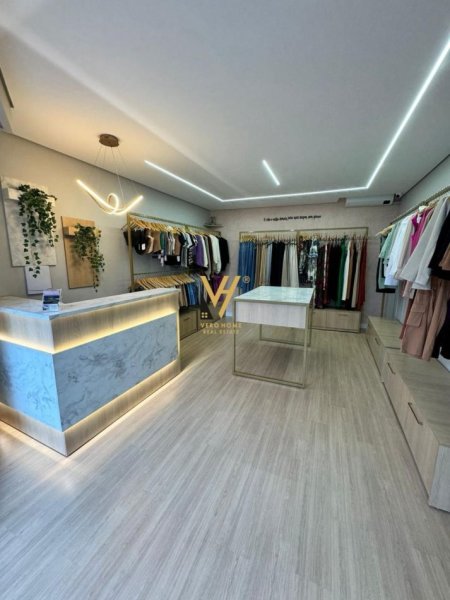 Tirane, jepet me qera dyqan Kati 1, 65 m² 800 € (MINE PEZA)