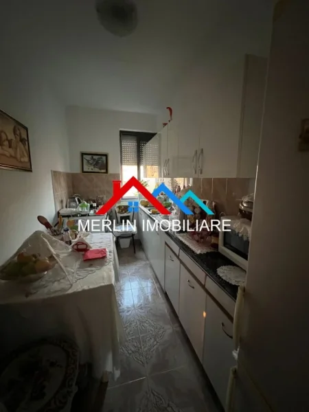 Tirane, shitet apartament 1+1 Kati 5, 56 m² 80.000 € (RRUGA URA)