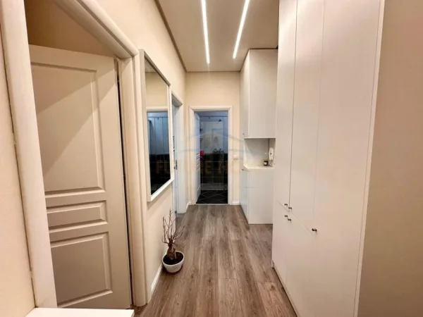 Tirane, shitet apartament 3+1+2 Kati 1, 108 m² 310.000 € (KIKA 2 KOMUNA E PARISIT)