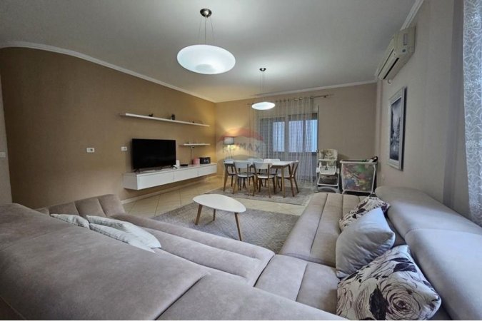 Tirane, shitet apartament 2+1+Ballkon , 124 m² 230.000 € 