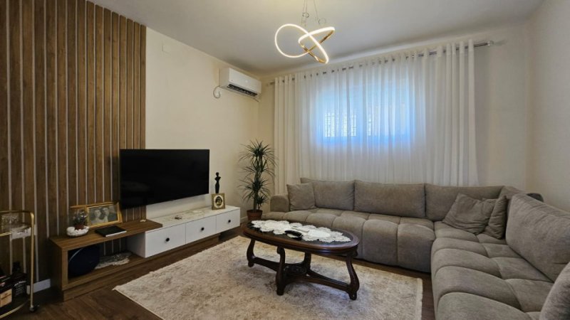 Tirane, jap me qera apartament 3+1 Kati 0, 1 m² 