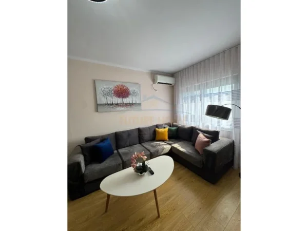 Tirane, shitet apartament 2+1+2 Kati 5, 85 m² 127.000 € (MISTO MAME)