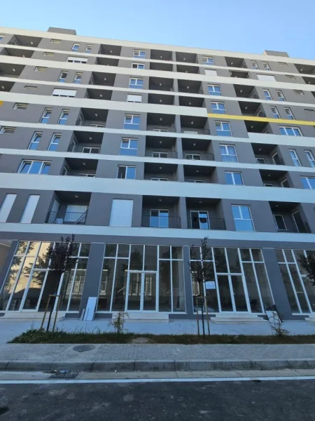 Tirane, shitet apartament 2+1+Ballkon Kati 1, 96 m² 108.000 € (UNIVERS CITY)