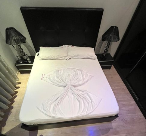Tirane, jepet me qera apartament 2+1+Ballkon Kati 4, 86 m² 800 € (Rruga e DIbres/Rr.Gjon Buzuku)