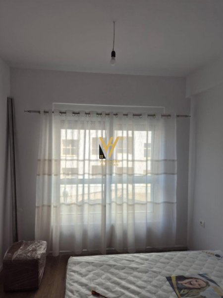 Tirane, jepet me qera apartament 1+1+Ballkon Kati 1, 65 m² 400 € (ALI DEMI)