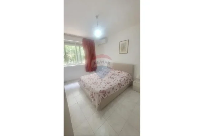Tirane, jepet me qera apartament 1+1 , 64 m² 450 € 