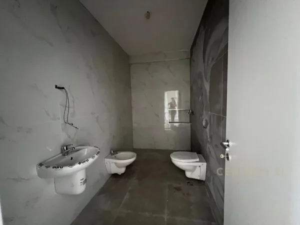 Tirane, shitet apartament 2+1+Aneks+Ballkon Kati 2, 111 m² 200.000 € (Bulevardi i Ri)