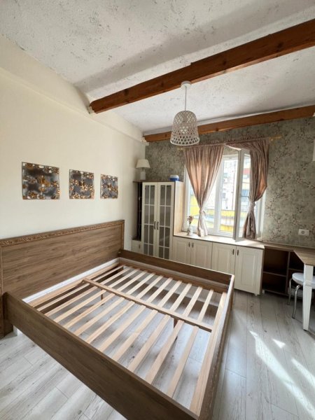 Tirane, shitet apartament 2+1+Ballkon Kati 2, 173.000 € 
