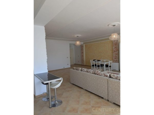 Durres, shitet apartament 3+1 Kati 5, 174 m² 170.000 € (Stadiumi , Durres)