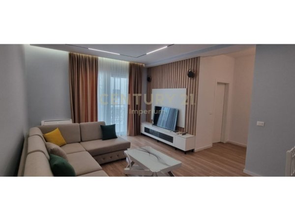 Tirane, jepet me qera apartament 2+1 Kati 6, 117 m² 850 € (Fusha Aviacionit)
