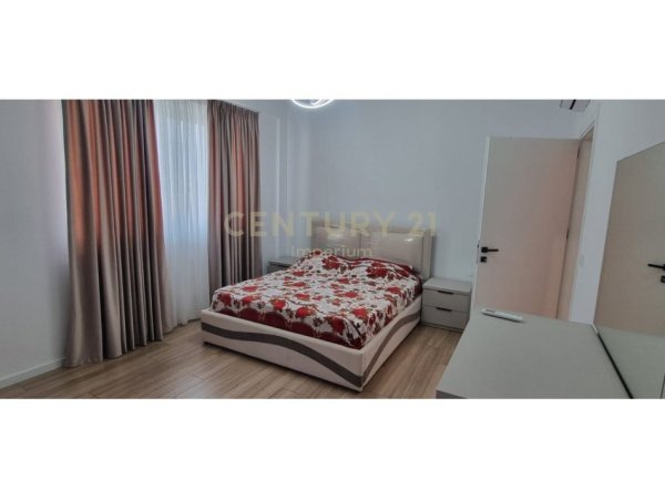 Tirane, jepet me qera apartament 2+1 Kati 6, 117 m² 850 € (Fusha Aviacionit)