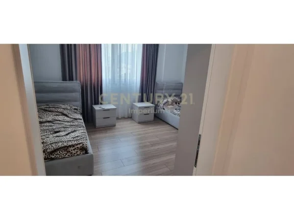 Tirane, jepet me qera apartament 2+1 Kati 6, 117 m² 850 € (Fusha Aviacionit)