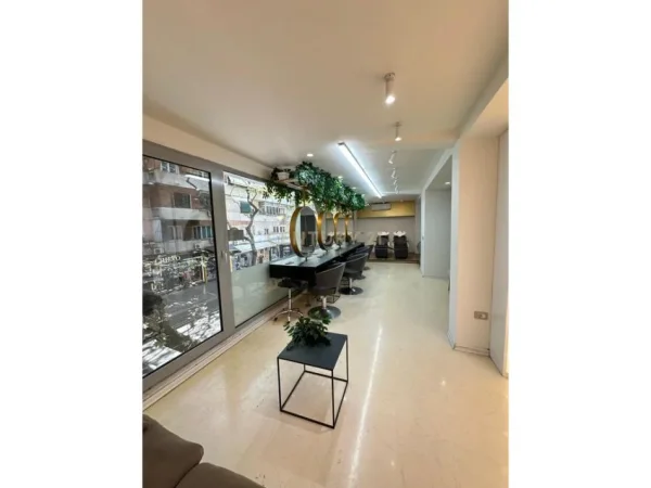 Tirane, jepet me qera ambjent biznesi Kati 2, 154 m² 1.400 € (Myslym shyri)