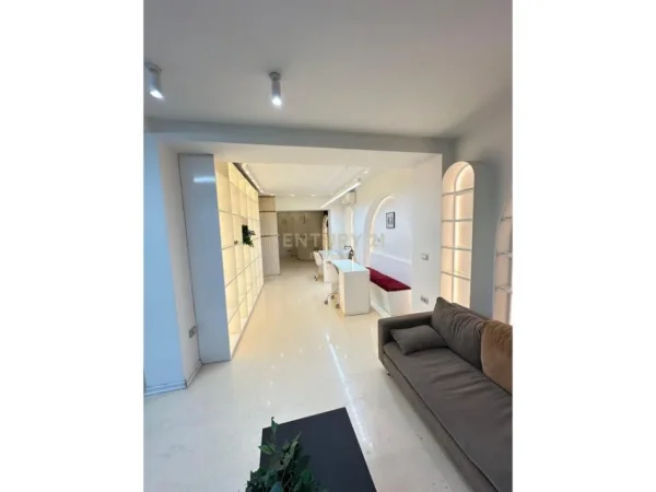 Tirane, jepet me qera ambjent biznesi Kati 2, 154 m² 1.400 € (Myslym shyri)